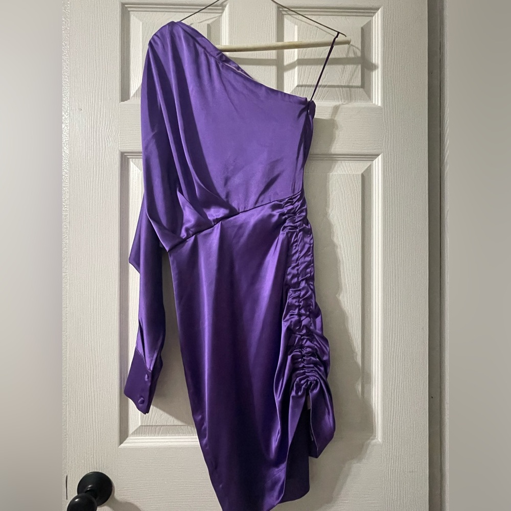 Small one shoulder dress